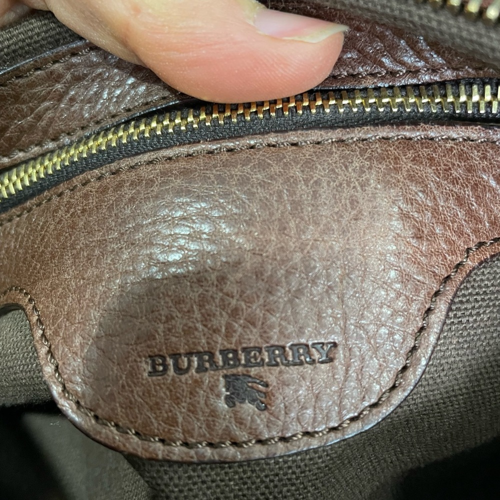 GORGEOUS LIKE NEW burberry brown suede shoulder bag - Picture 6 of 8